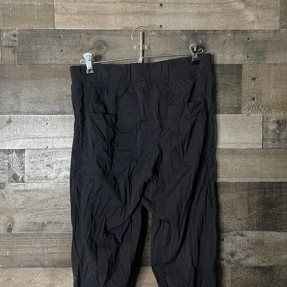 SOLD Lululemon Rare Pant 6 - Picture 5 of 7